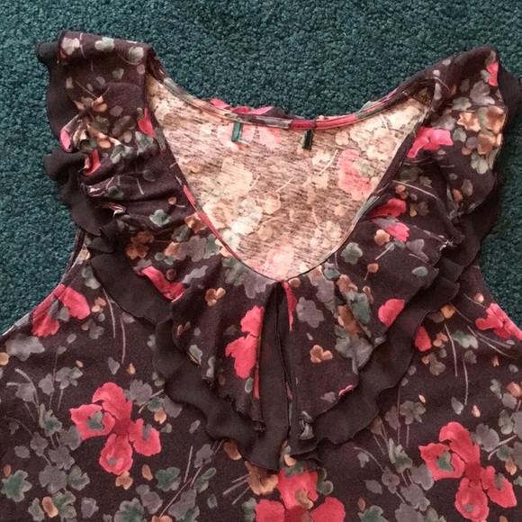 Top - Picture 2 of 2